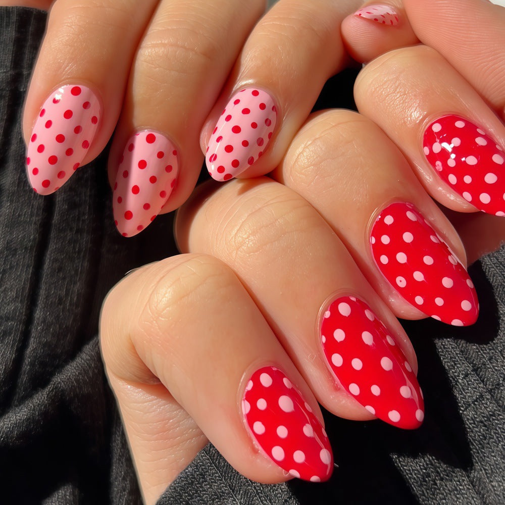 Artificial nails with trendy Polka Dot Design Stornfield