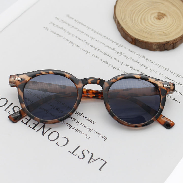 Ladies' Round Sunglasses with Elegant Design Stornfield