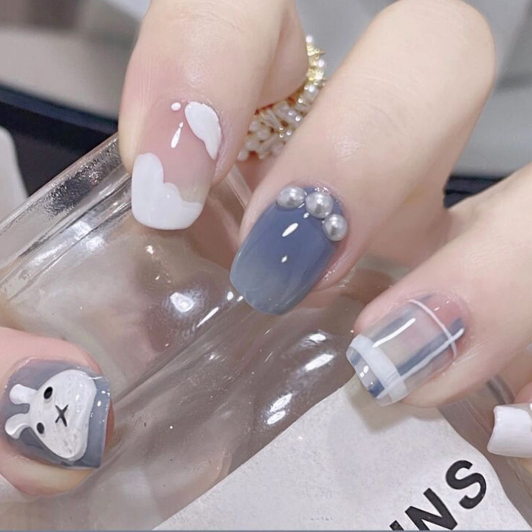 Artful Nail Art with Animal Motif Stornfield