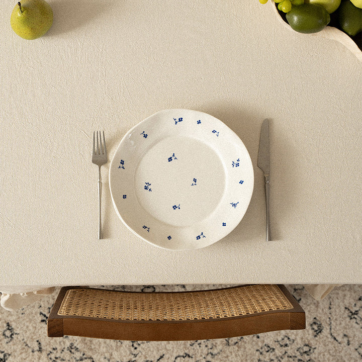 Rectangular decorative tablecloth with gathered flounce and light linen look