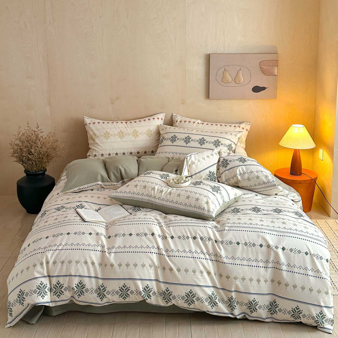 Printed Cotton Duvet Cover Set with Nordic Folk Motif and Pillow Shams