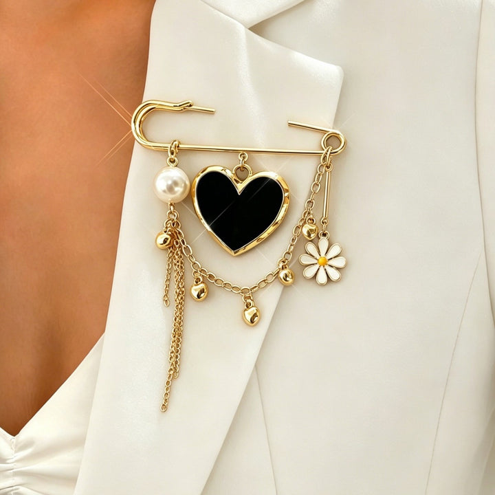 Elegant safety pin pendant Stornfield