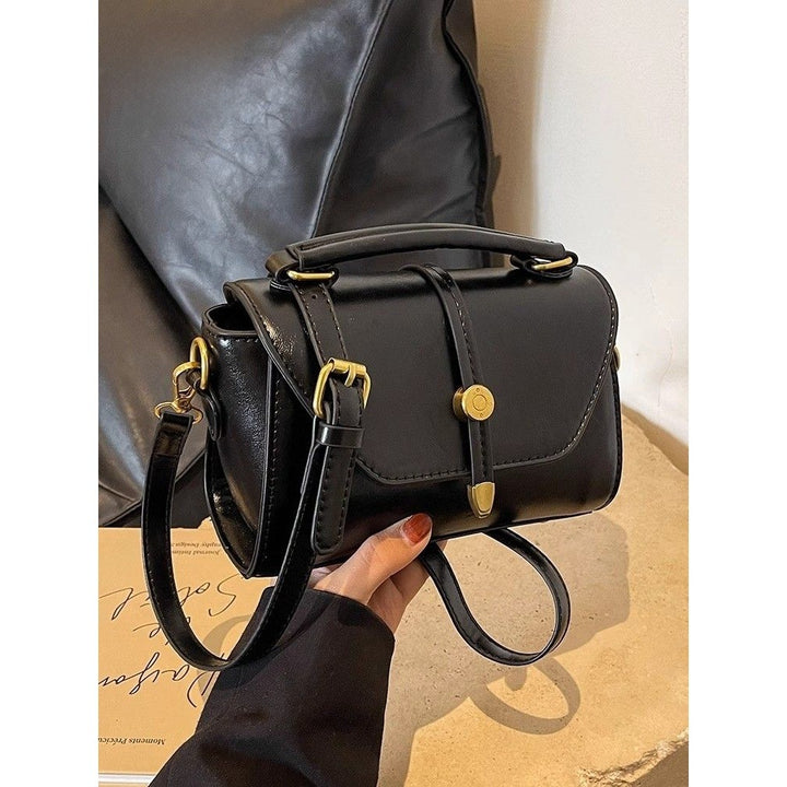 Vintage-Inspired Leather Handbag Stornfield