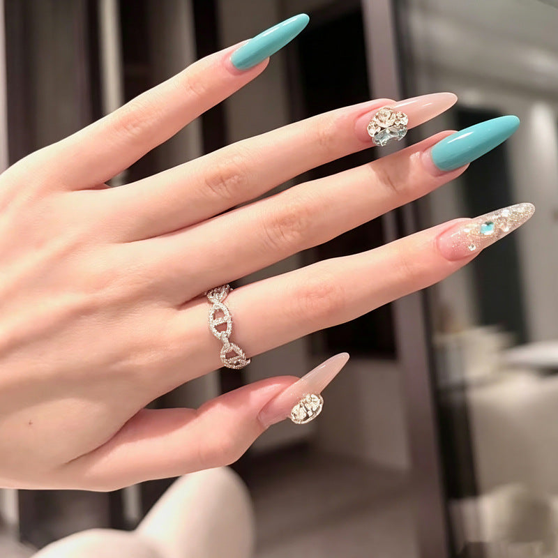 Artificial nail set with sparkling glitter accents Stornfield