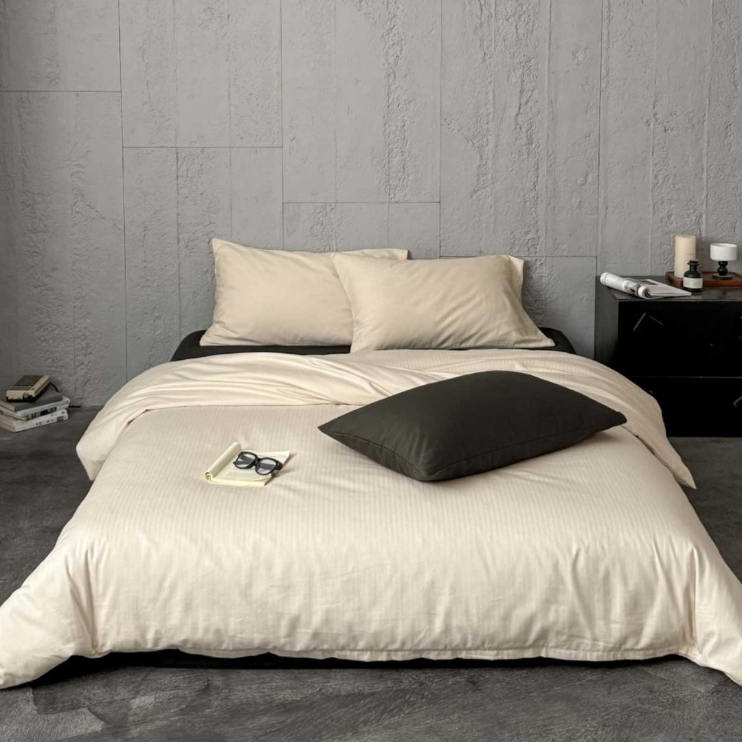 Minimalist Stripe-Textured Cotton Sateen Duvet Cover and Pillowcase Set with Hidden Zipper