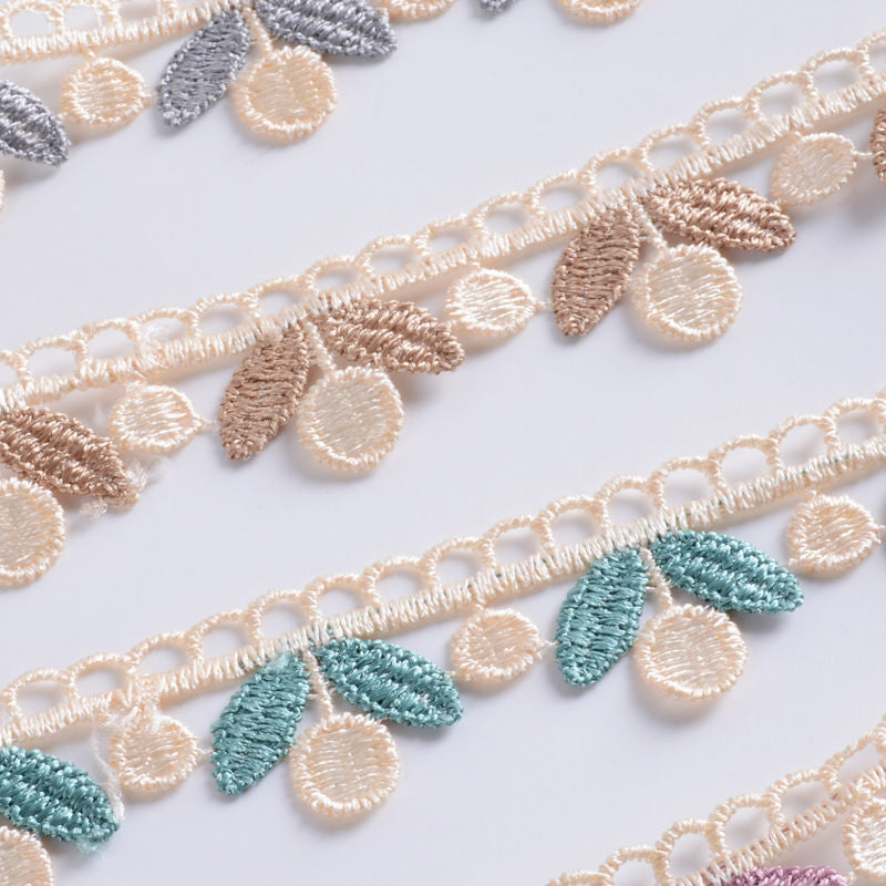 Delicate lace trim Stornfield