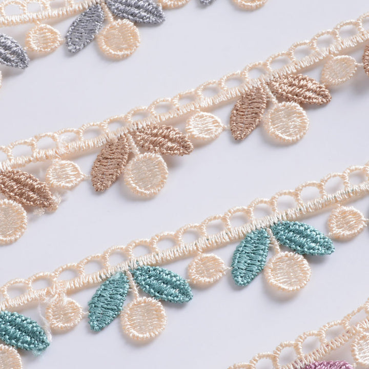 Delicate lace trim Stornfield