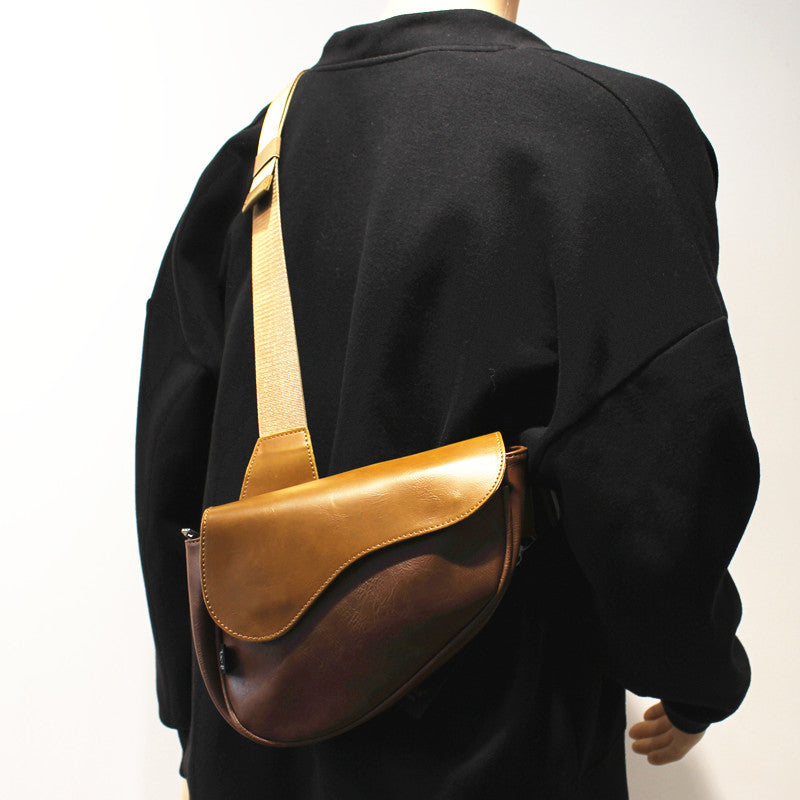 Elegant shoulder bag with innovative closure Stornfield