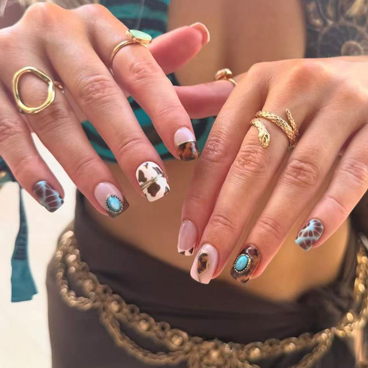 Trendy Artificial Nails Stornfield