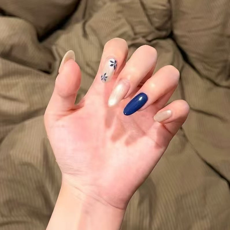 Artistic Floral-Inspired Press-On Nail Set Stornfield