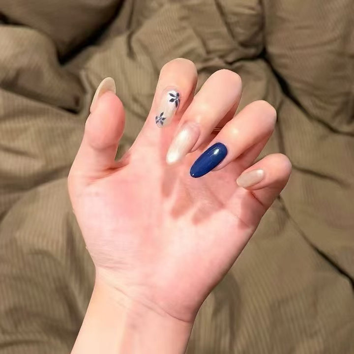 Artistic Floral-Inspired Press-On Nail Set Stornfield