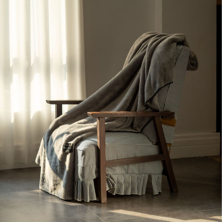 Plush Microfleece Throw Blanket with Reinforced Whipstitch Edge