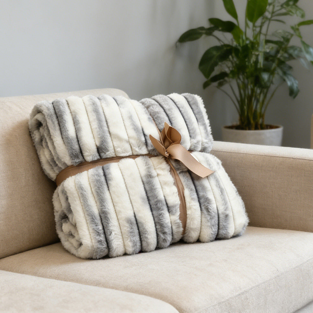 Ladies Luxurious Plush Blanket Stornfield
