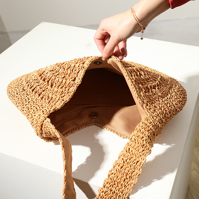 Crocheted Beach Bag in Artistic Spiral Design Stornfield