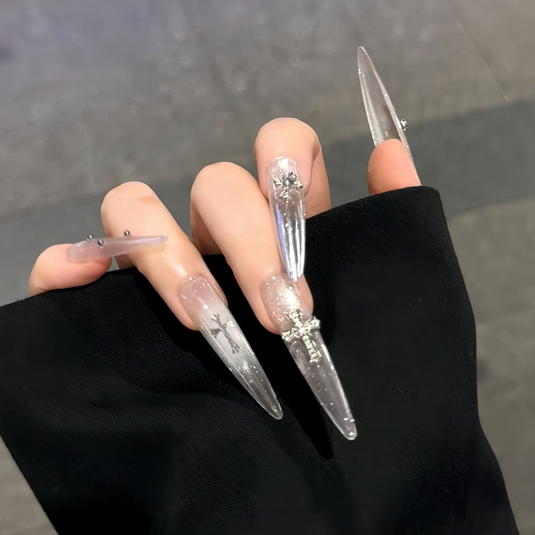 Glamorous artificial nails with sparkling accents Stornfield