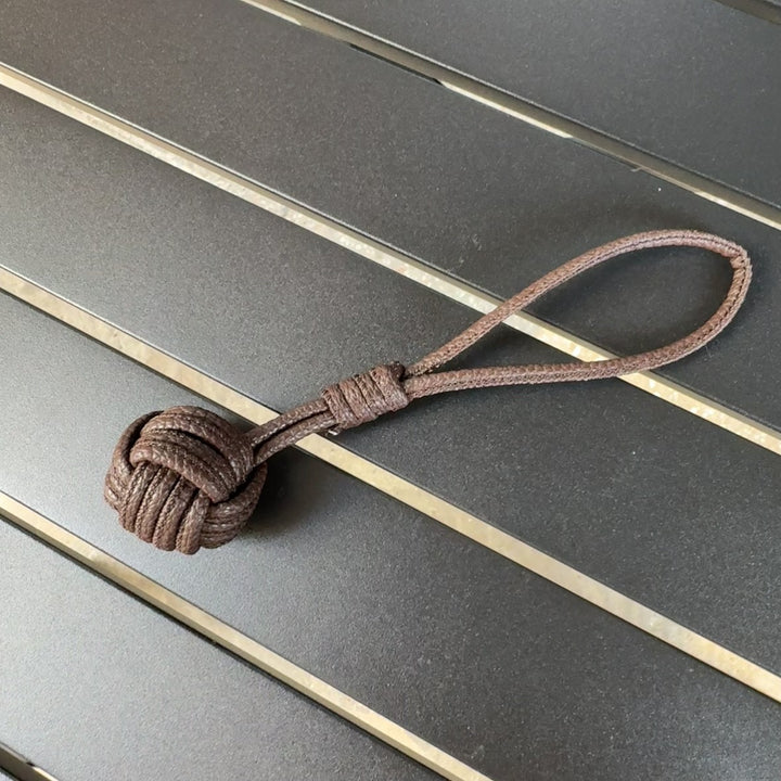 Multifunctional Knot Keychain Accessory Stornfield