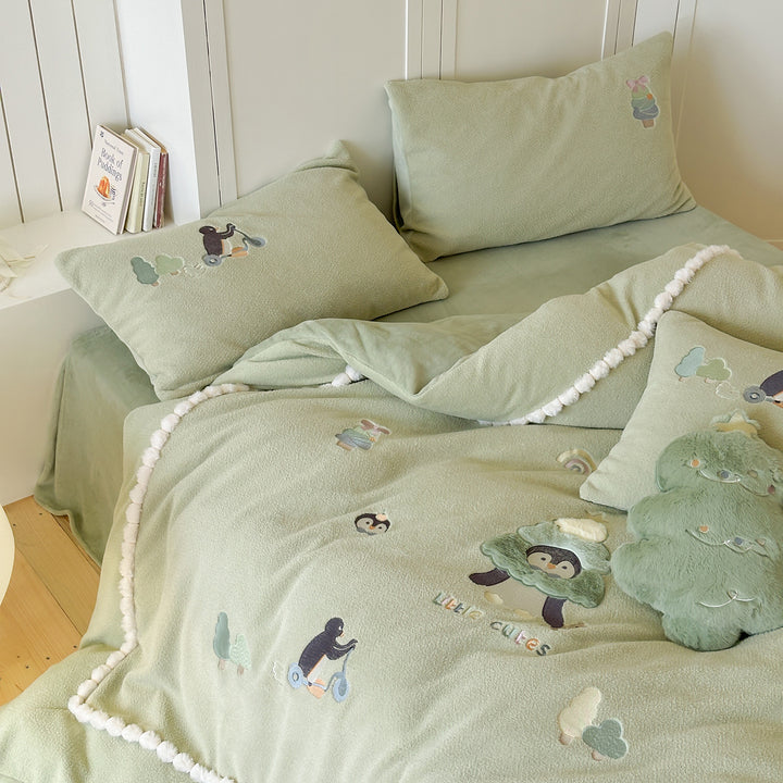Plush Cartoon Appliqué Pom-Pom-Trim Fleece Duvet Cover Bedding Set