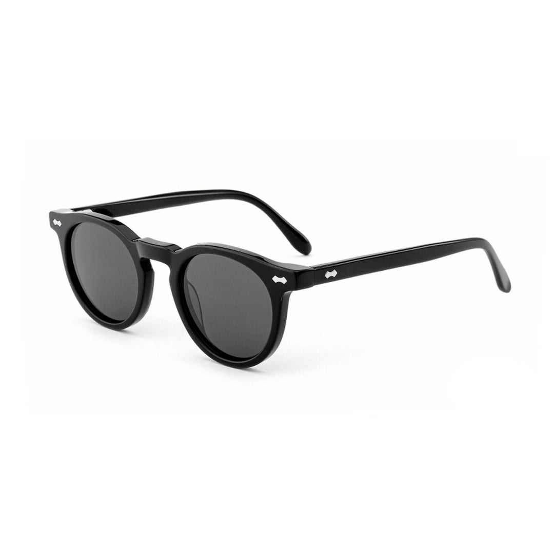 Ladies sunglasses in stylish retro design with ultra-light frames and polarized lenses Stornfield