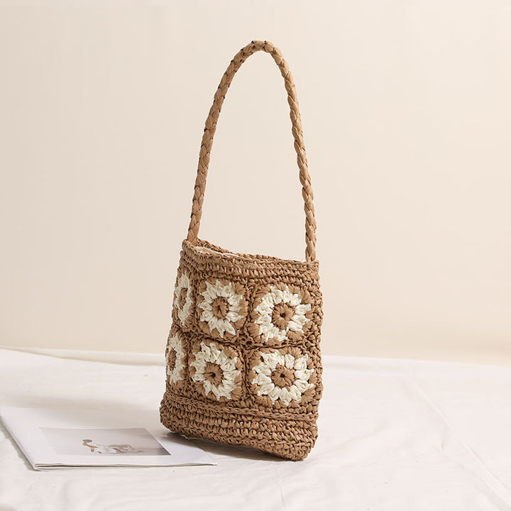 Handcrafted straw bag with floral patterns Stornfield