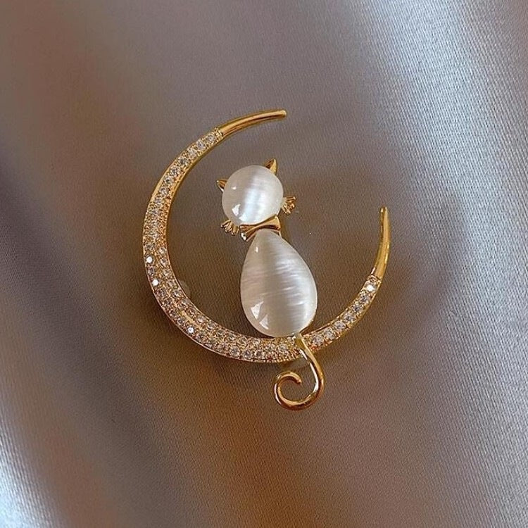 Elegant Cat Brooch Stornfield