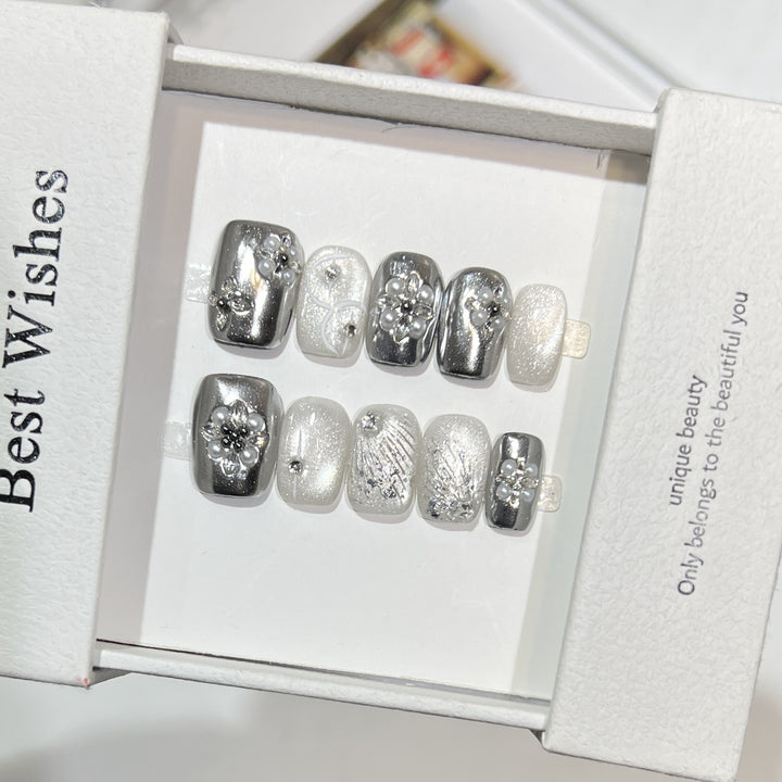Decorative Silver Press-On Nail Set Stornfield