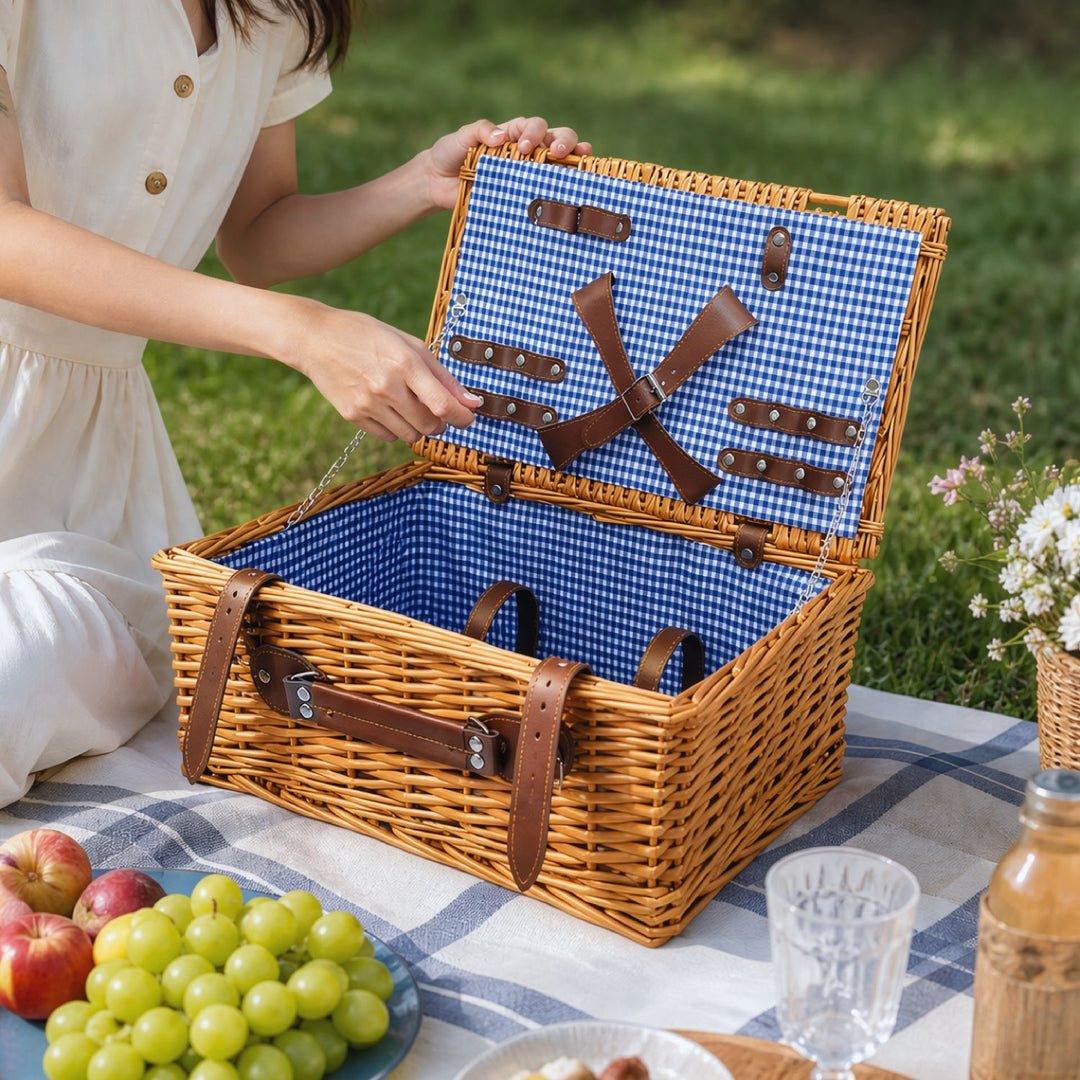 Ladies luxurious picnic basket with integrated crockery set and insulated cooler compartment Stornfield