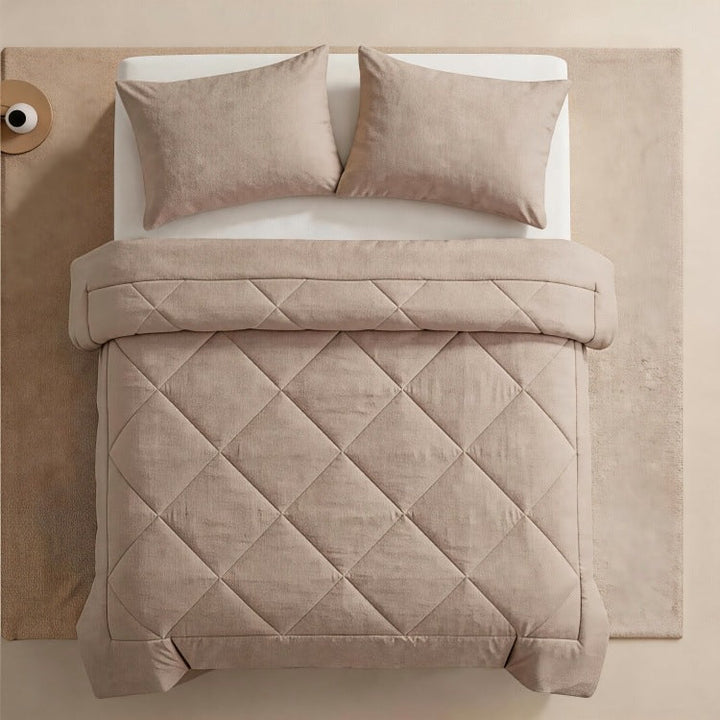 Luxurious Quilted Comforter Set Stornfield