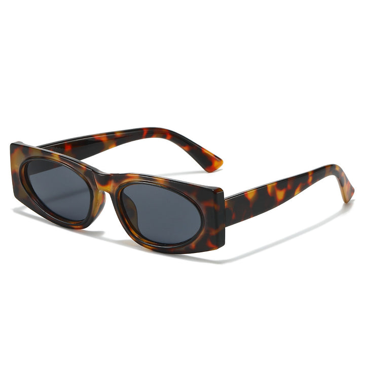 Retro-Inspired Wide-Frame Sunglasses Stornfield