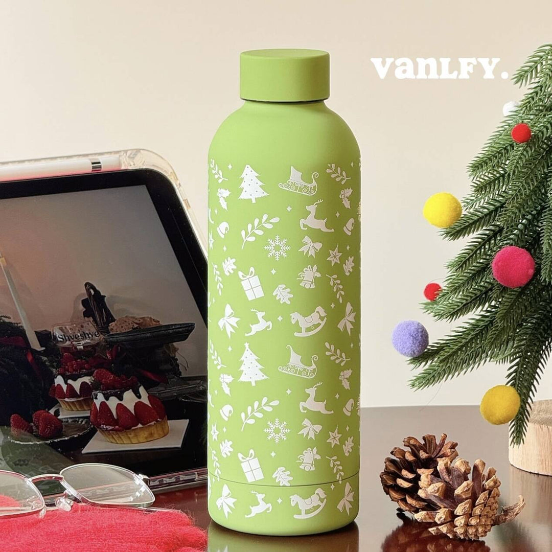 Ladies insulated drink bottle with cheerful Hello Kitty design Stornfield