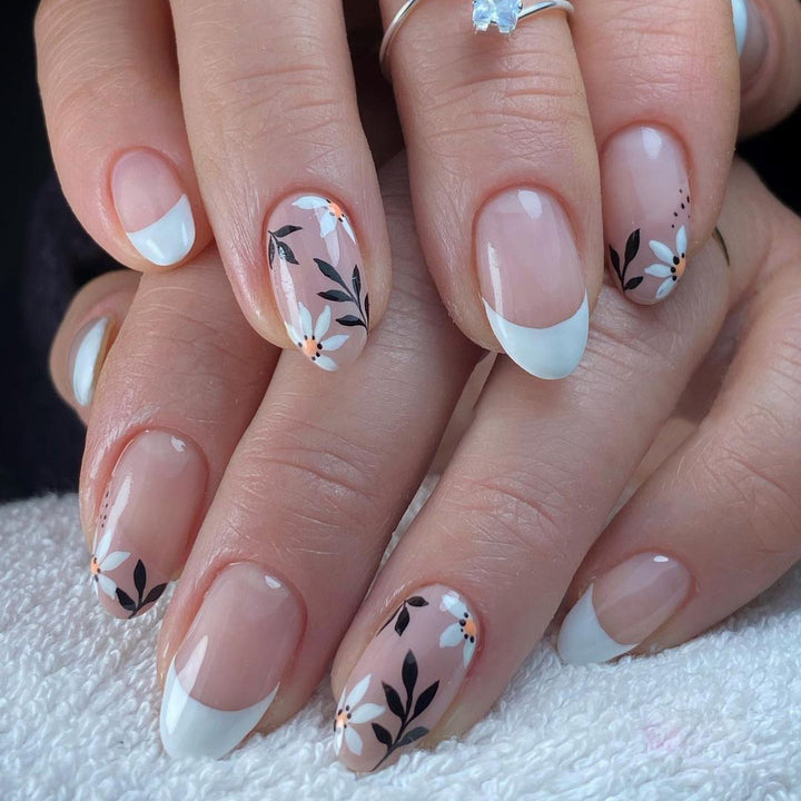 Stylish Floral Nail Art