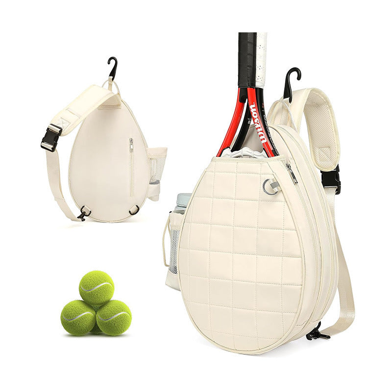 Sporty racket bag with integrated bottle and compartments Stornfield