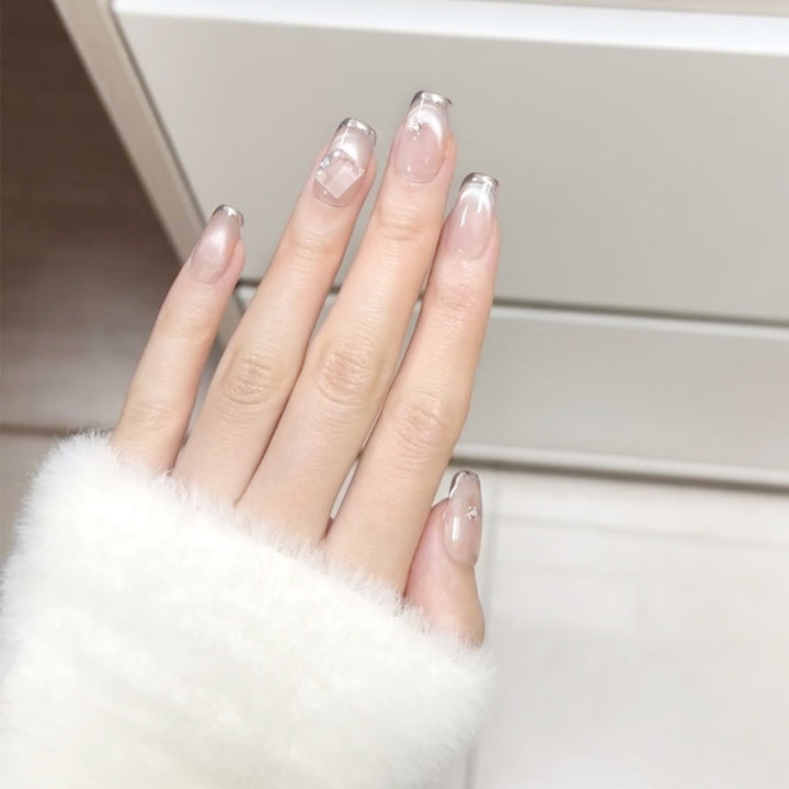 Elegant Artificial Nails Stornfield