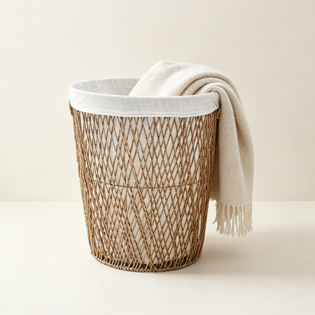 Decorative laundry basket with lid Stornfield