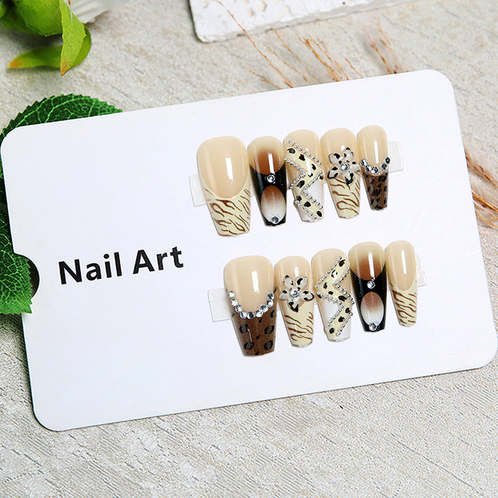 Glamorous Nail Set Stornfield