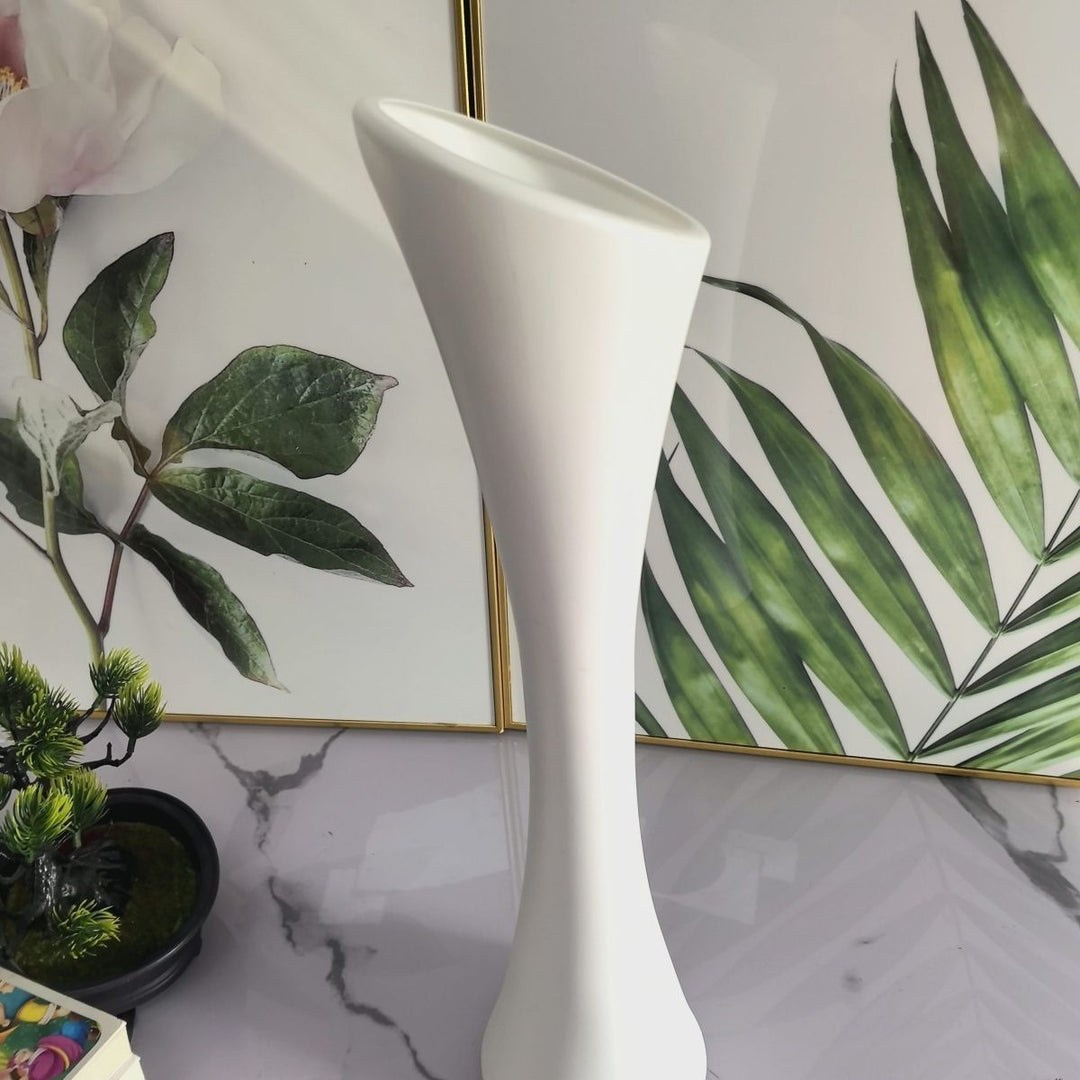 Contemporary Sculpted Vase Stornfeild