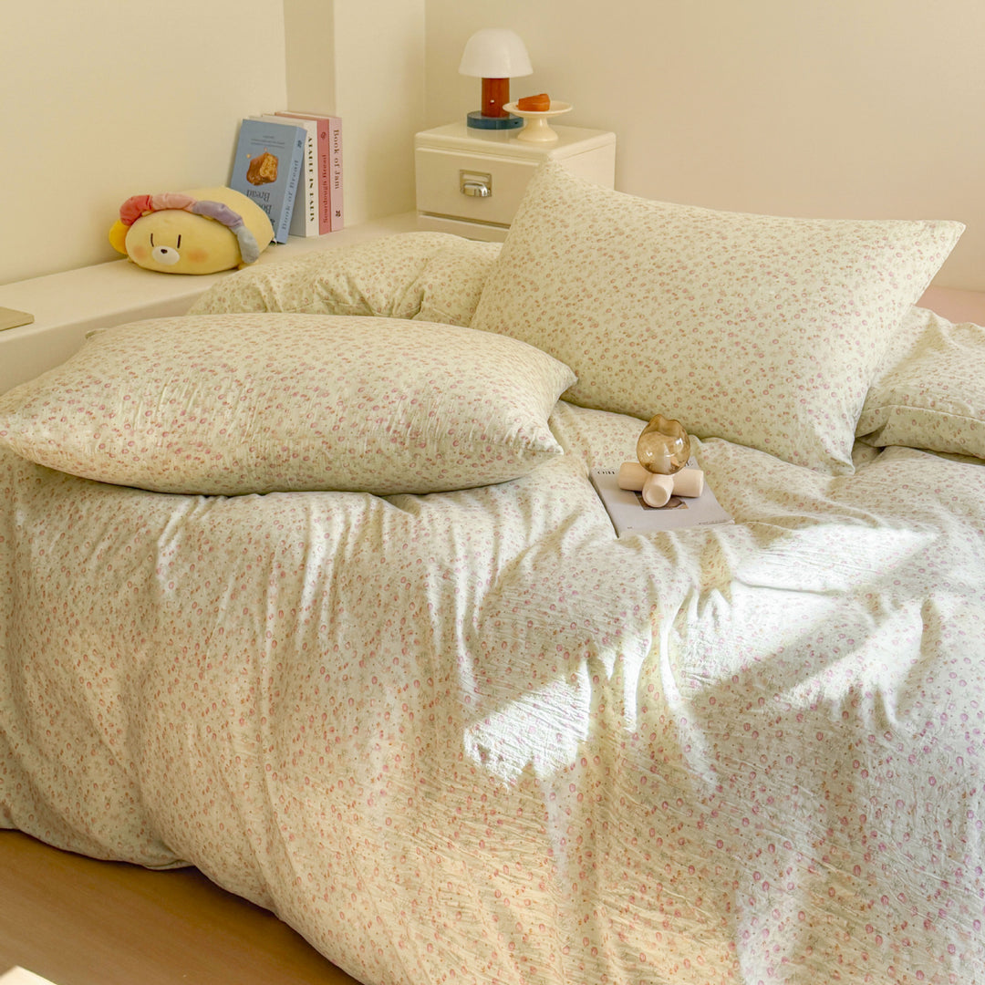 Soft Floral Patterned Duvet Cover Set