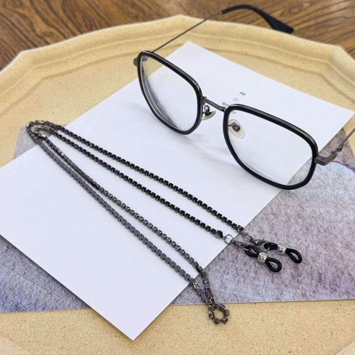 Stylish Eyewear Chain with Decorative Beads Stornfield