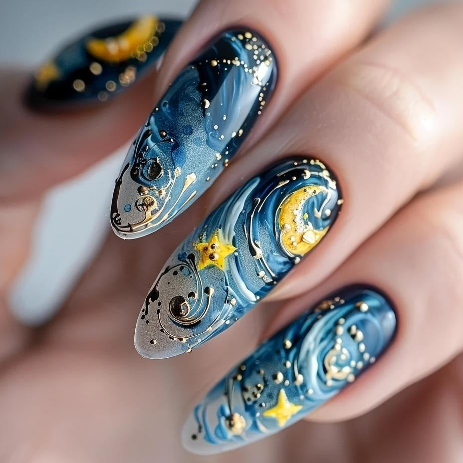 Elegant Nail Art with Black-White Contrast Stornfield