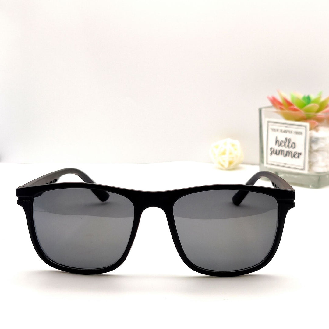 Men's stylish sunglasses with a sleek frame and polarized lenses Stornfield