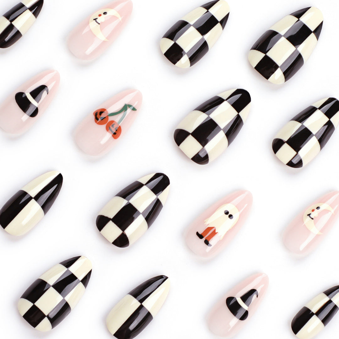 Artificial nail art in Halloween design Stornfield