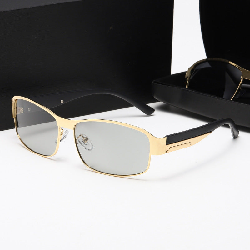 Ladies sporty sunglasses with robust metal frame and polarized lenses Stornfield