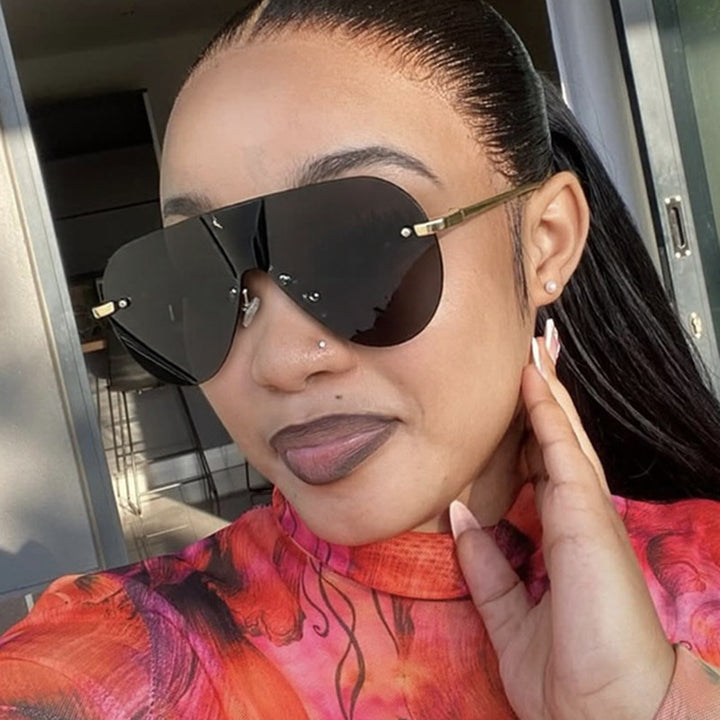 Ladies Oversized Sunglasses in Modern Aviator Style Stornfield