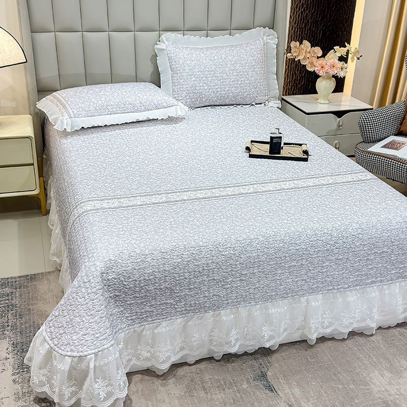 Floral Pattern Quilted Bedding Set