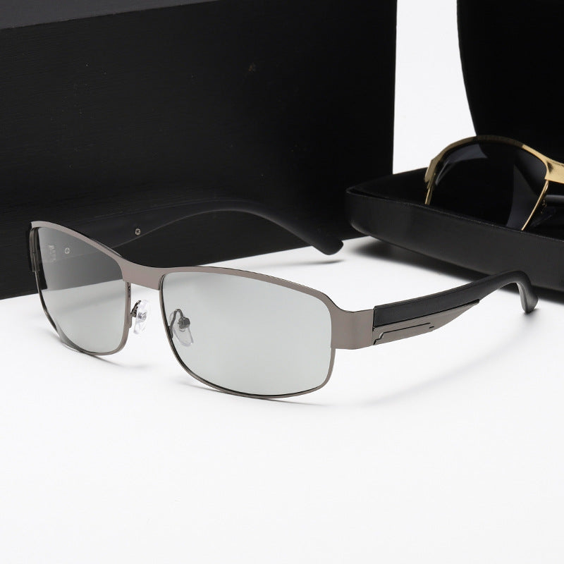 Ladies sporty sunglasses with robust metal frame and polarized lenses Stornfield