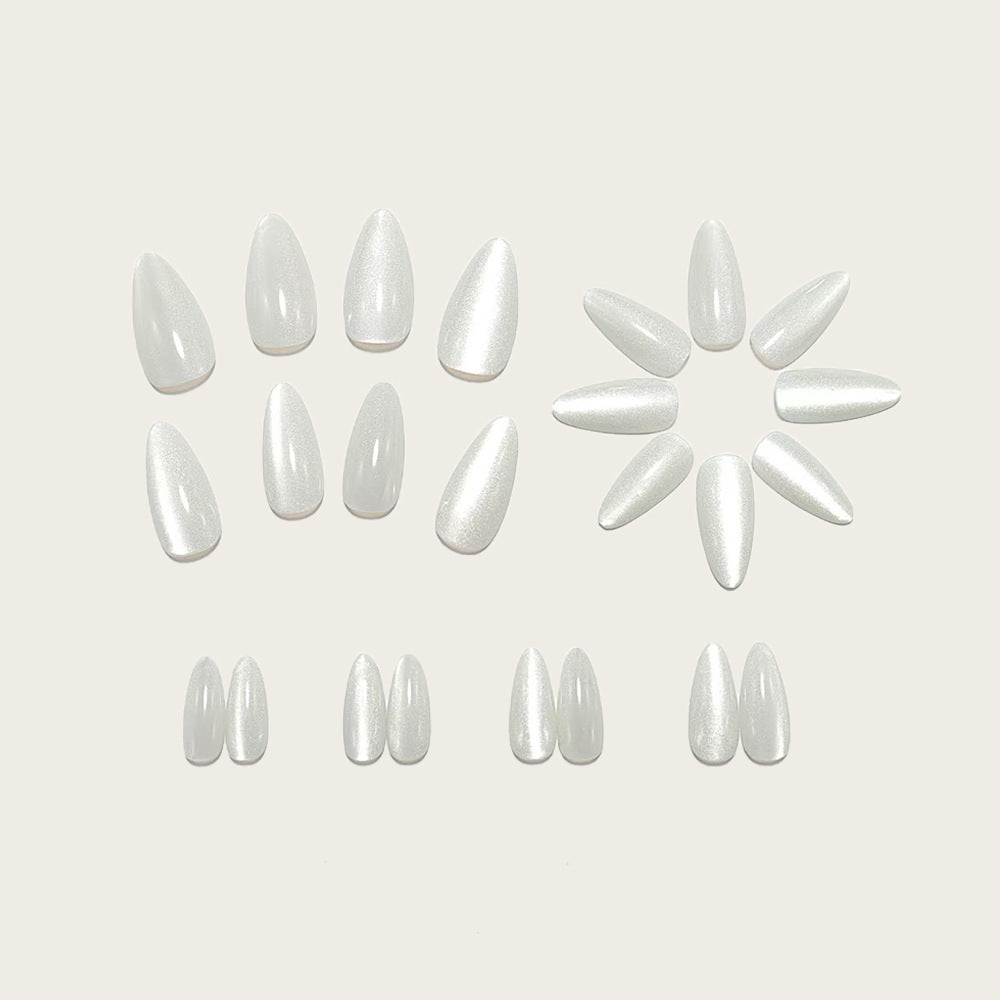 Elegant lace artificial nails Stornfield