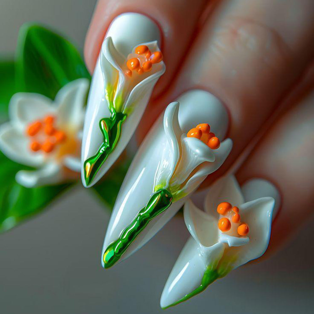 Artificial nails in floral 3D design Stornfield