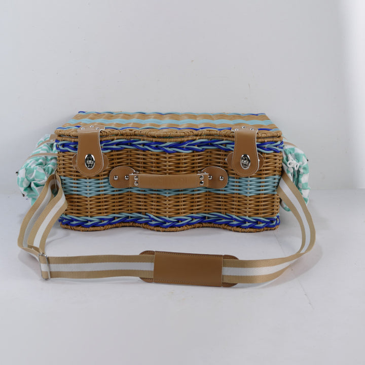 Women's picnic basket with integrated dish set and insulated cooling function Stornfield