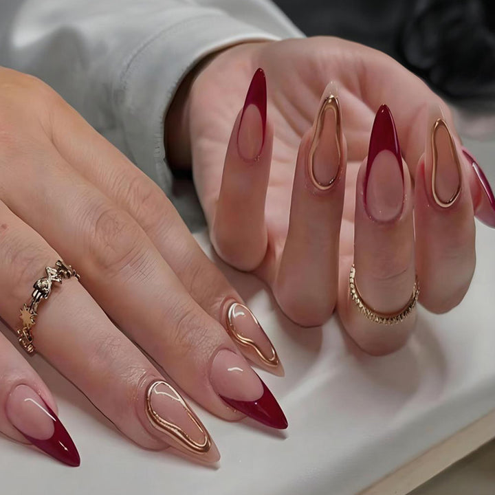 Nail set with elegant lace design Stornfield