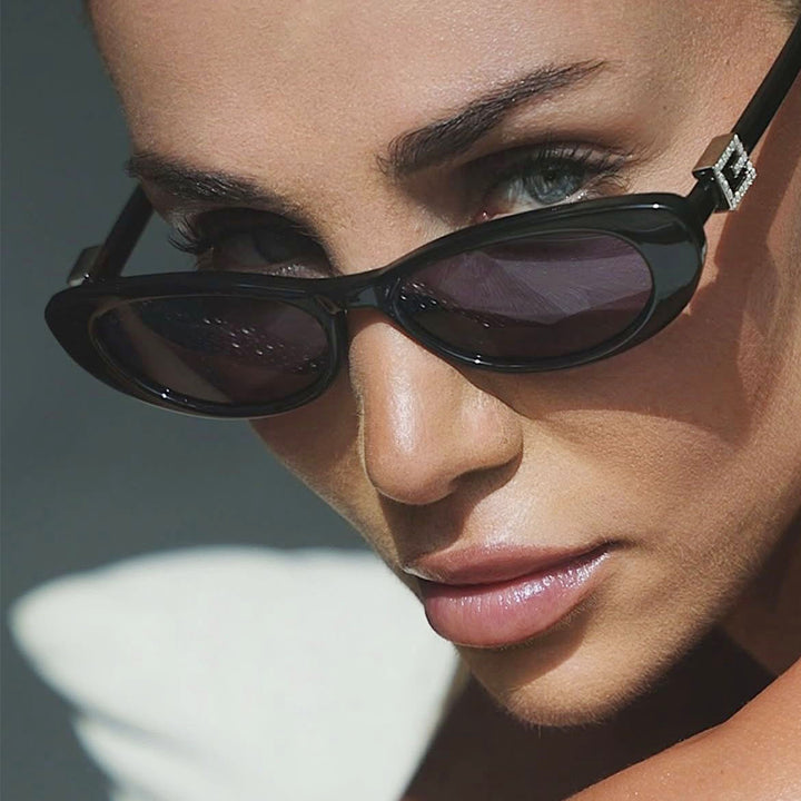 Women elegant Cat-Eye sunglasses with fine accents Stornfield