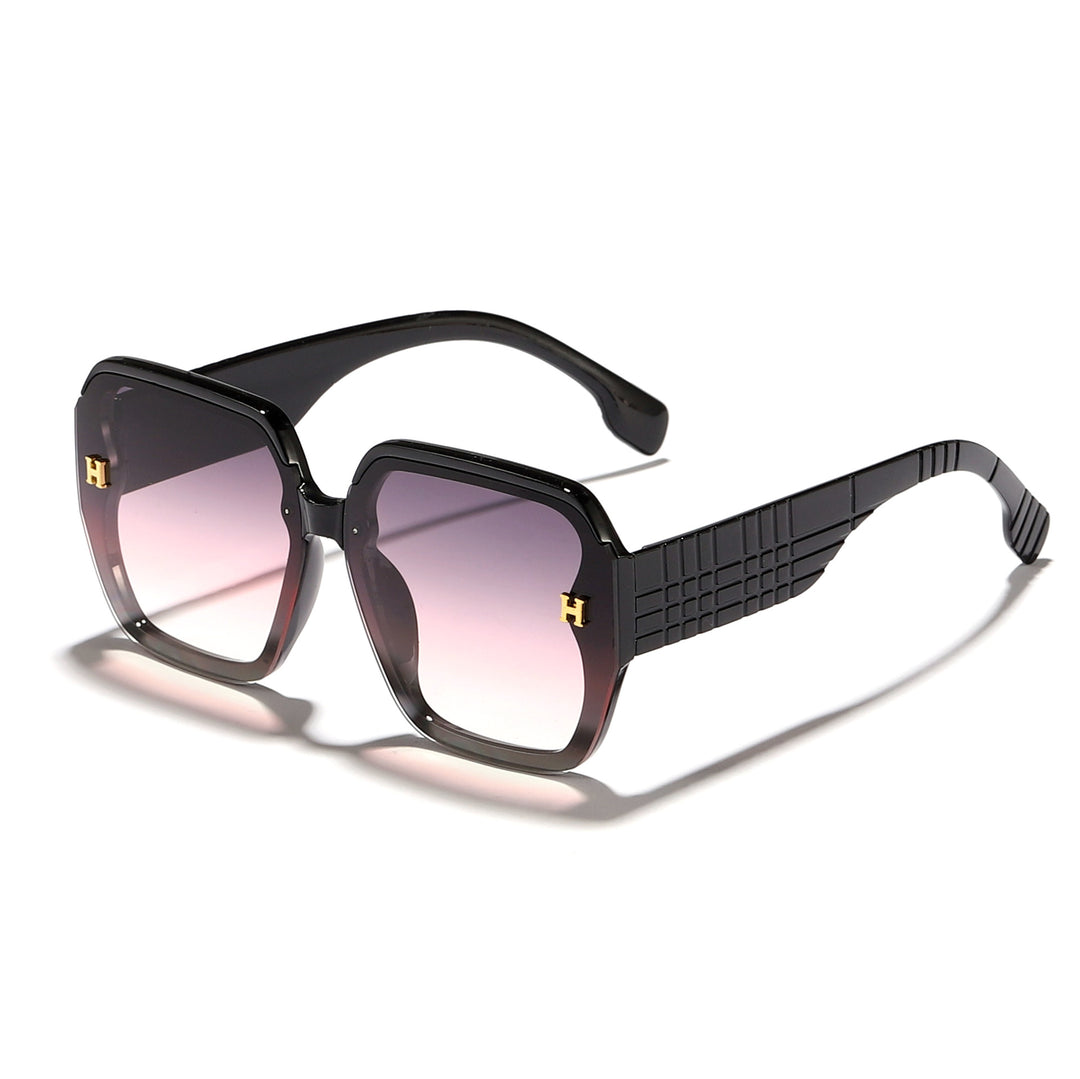Women's fashionable sunglasses with square frame and trendy lenses Stornfield